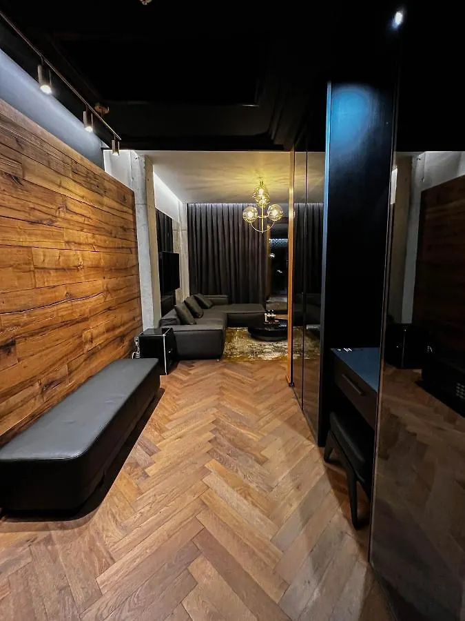 ホテル Mandarin Club House バトゥーミ
